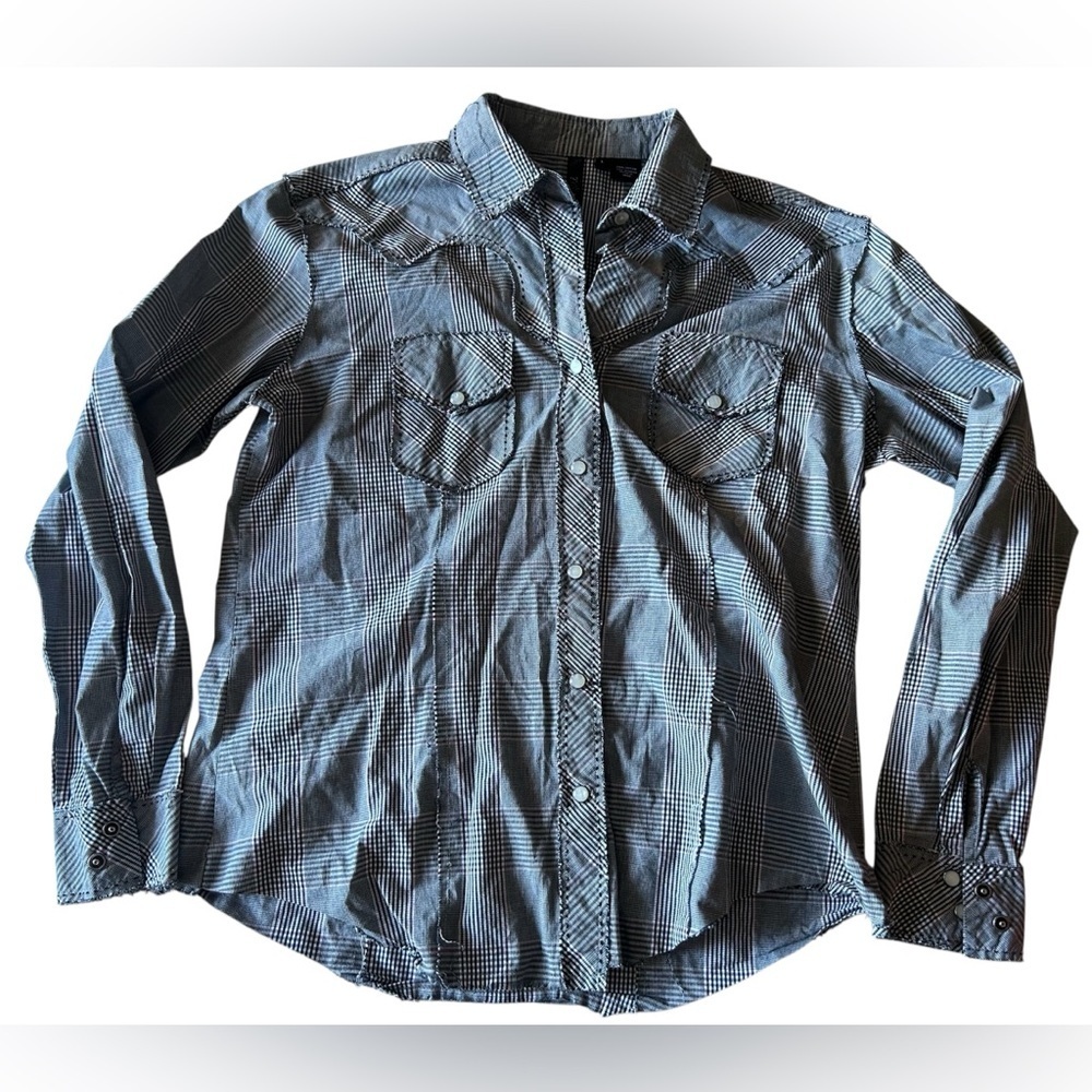 Chic Blue and White Plaid Button Down Shirt